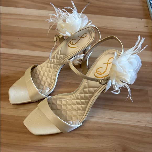 Sam Edelman Leana Flower Strap Heel in Ivory Size 9.5 New - Picture 7 of 10